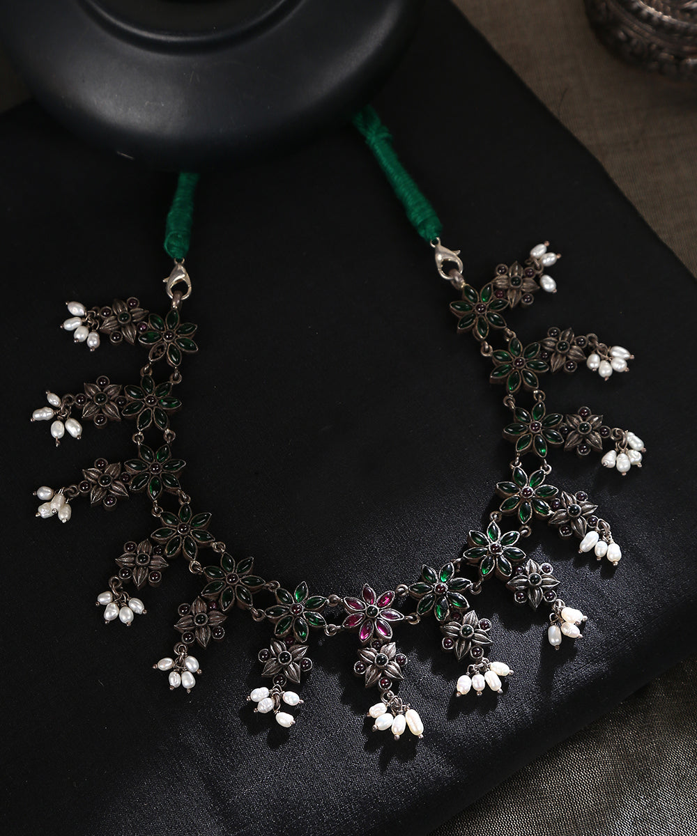 Zahirah_Handcrafted_Dual_Tone_Tribal_Oxidised_Pure_Silver_Necklace_Set_With_Pearls_WeaverStory_01