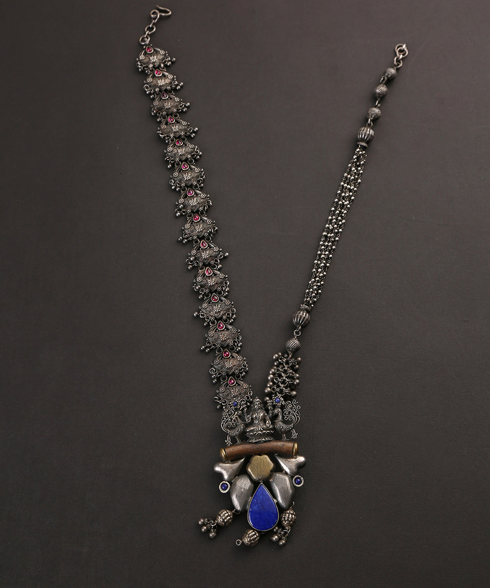 Sarra_Handcrafted_Pink_Dual_Tone_Oxidised_Pure_Silver_Tribal_Necklace_With_Pearls_WeaverStory_02
