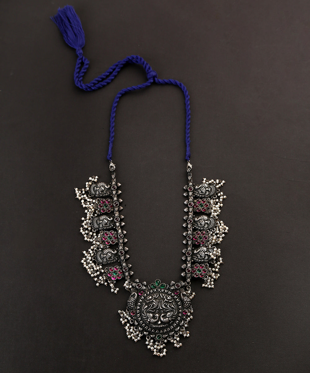 Azra_Handcrafted_Red_Green_Tribal_Oxidised_Pure_Silver_Necklace_With_Pearls_WeaverStory_02