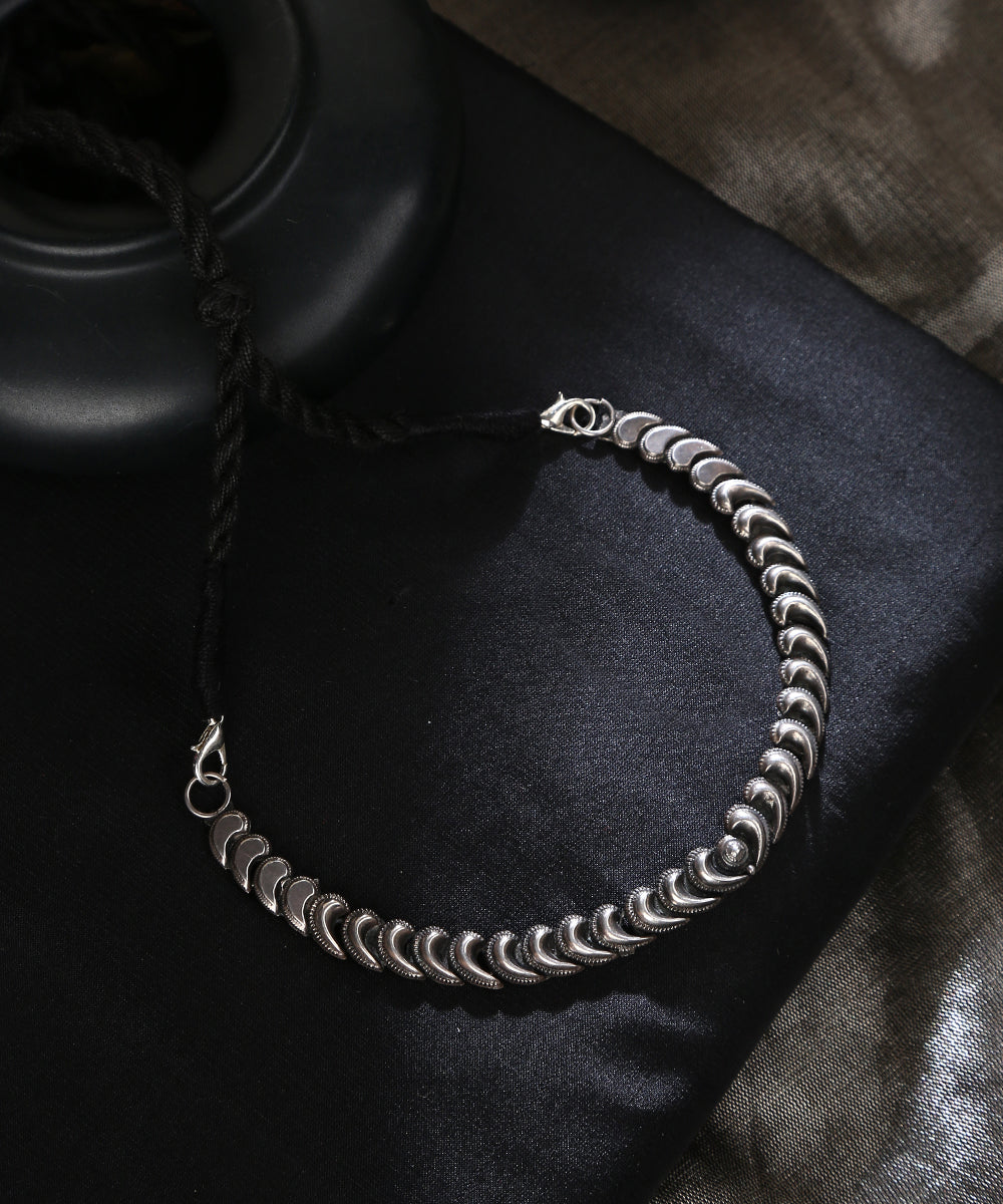 Zarifah_Handcrafted_Pink_Blue_Tribal_Oxidised_Pure_Silver_Choker_Necklace_Set_With_Pearls_WeaverStory_01