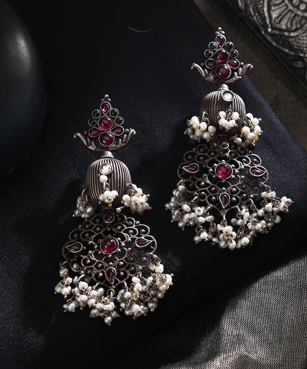 Zarish_Handcrafted_Oxidised_Pure_Silver_Earrings_With_Kundan_WeaverStory_01