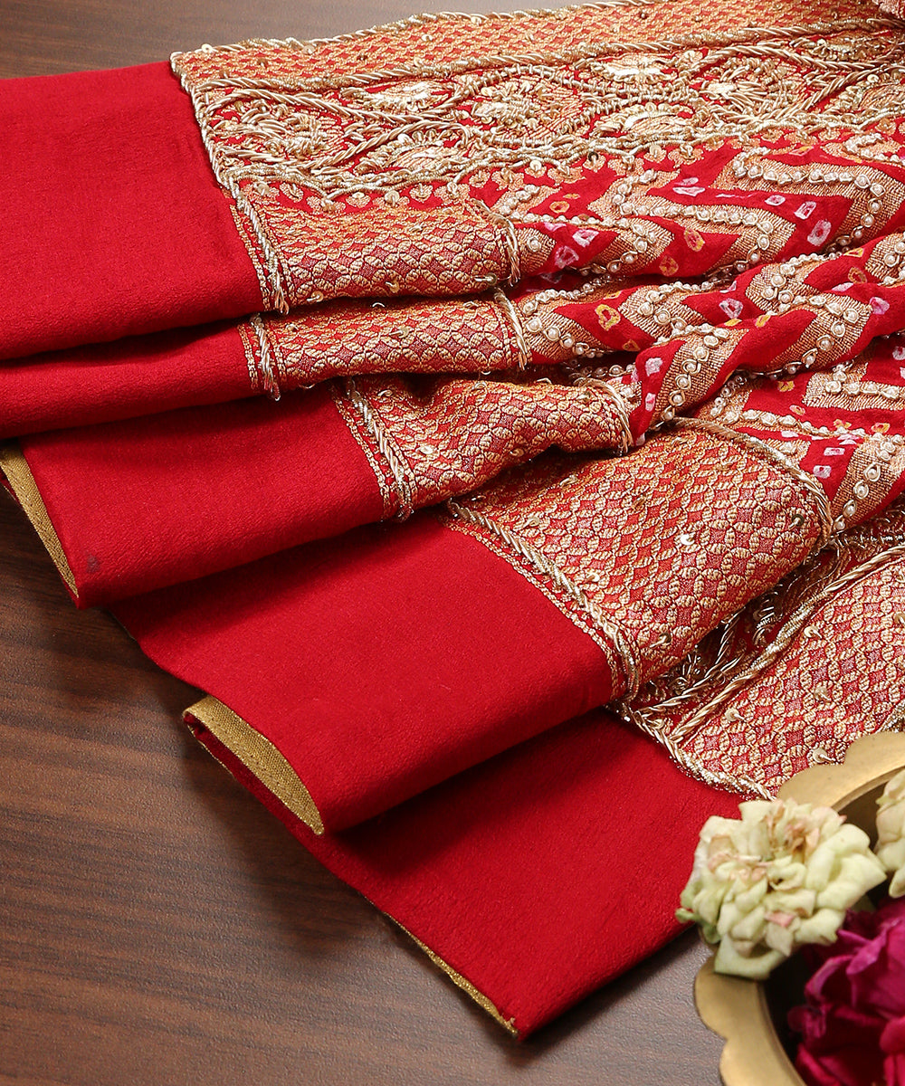 Handloom_Red_Georgette_Banarasi_Bandhej_Dupatta_With_Highlighting_Of_Zardozi_Work_WeaverStory_01