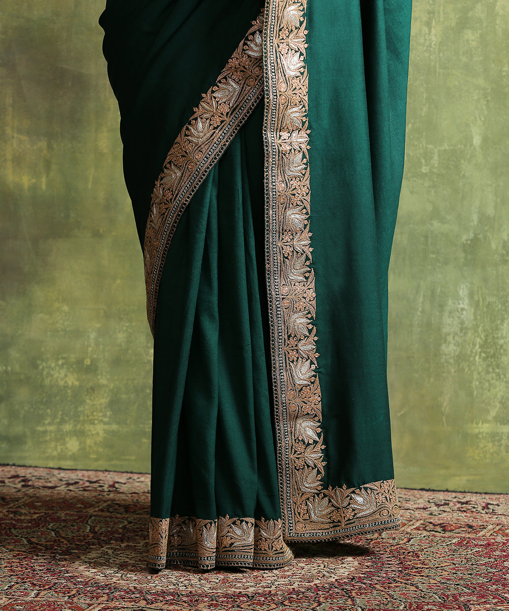 Green_Handloom_Moonga_Silk_Saree_With_Kashmiri_Tilla_Hand_Embroidery_WeaverStory_04