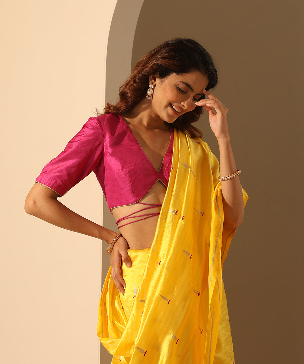 Magenta_Pure_Silk_Blouse_With_Front_Round_Cut_WeaverStory_01