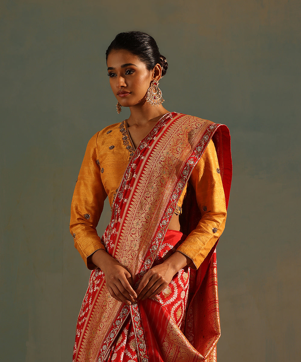 Handloom_Red_Pure_Silk_Banarasi_Saree_With_Zadozi_Embroidery_WeaverStory_02