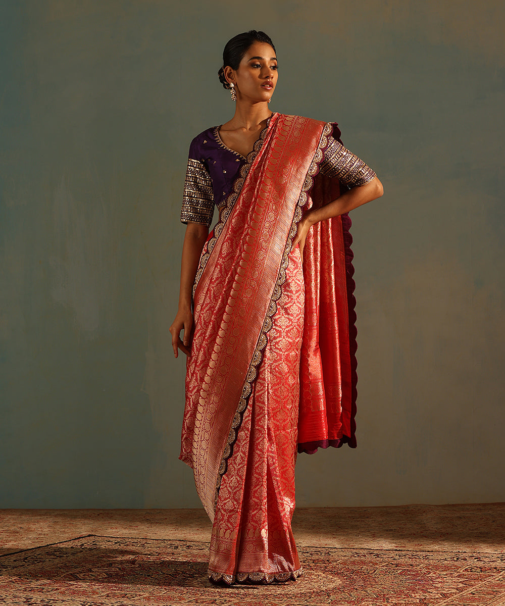 Red_Handloom_Pure_Silk_Banarasi_Saree_With_Scallop_Zardozi_Border_WeaverStory_01