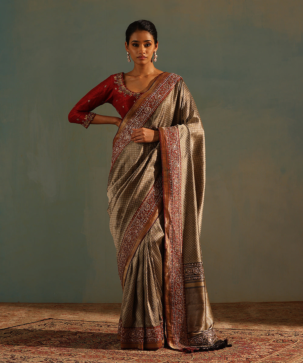 Handloom_Grey_Kimkhab_Banarasi_Saree_With_Zardozi_Embroidery_WeaverStory_01