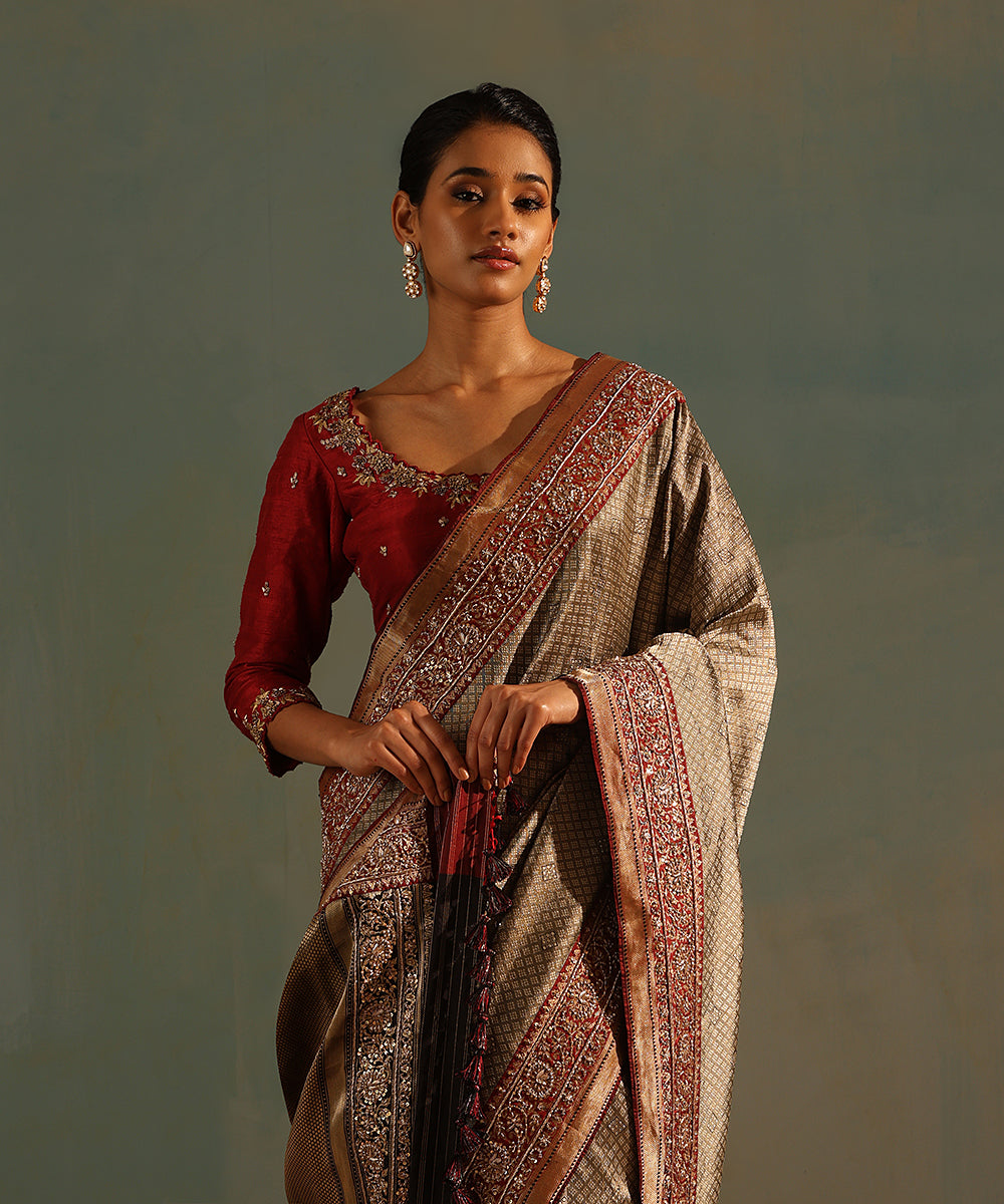 Handloom_Grey_Kimkhab_Banarasi_Saree_With_Zardozi_Embroidery_WeaverStory_02