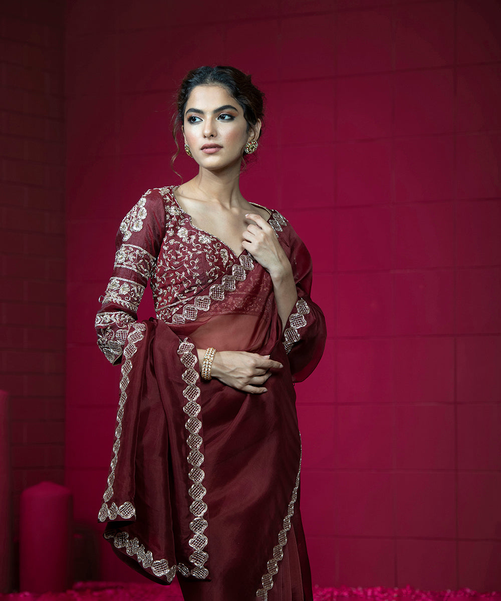 Buy online Maroon Cotton Handloom Saree With Blouse from ethnic wear for  Women by Charukriti for ₹1899 at 27% off | 2023 Limeroad.com
