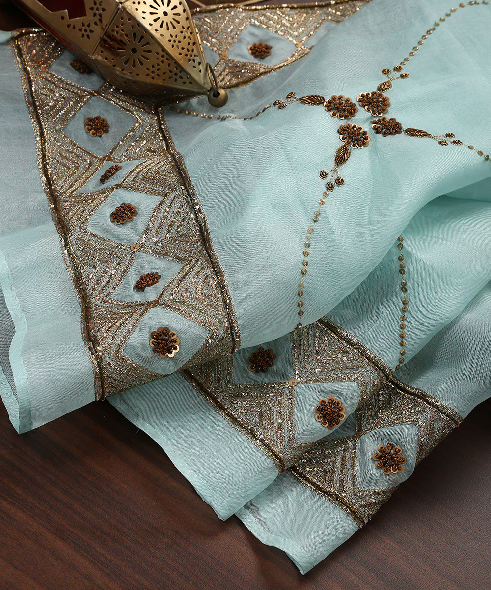 Light_Blue_Handloom_Pure_Organza_Dupatta_With_Jaal_Zardozi_Hand_Embroidery_Border_WeaverStory_01