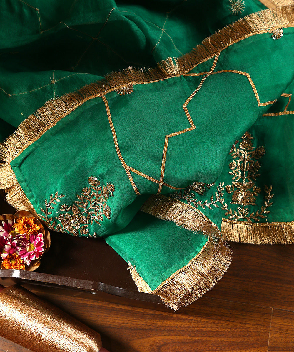 Verdian_Green_Handloom_Organza_Dupatta_With_Hand_Embroidered_Gota_And_Zardozi_Work_With_Kiran__WeaverStory_01