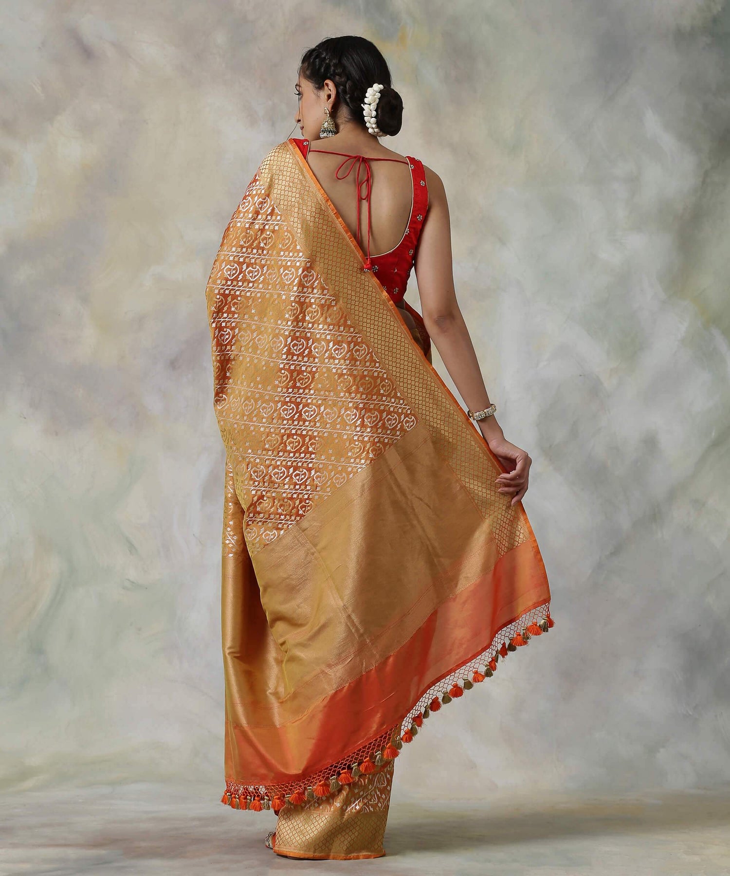 Mustard_and_Orange_Handloom_Banarasi_Katan_Silk_Saree_with_Paisleys_WeaverStory_03