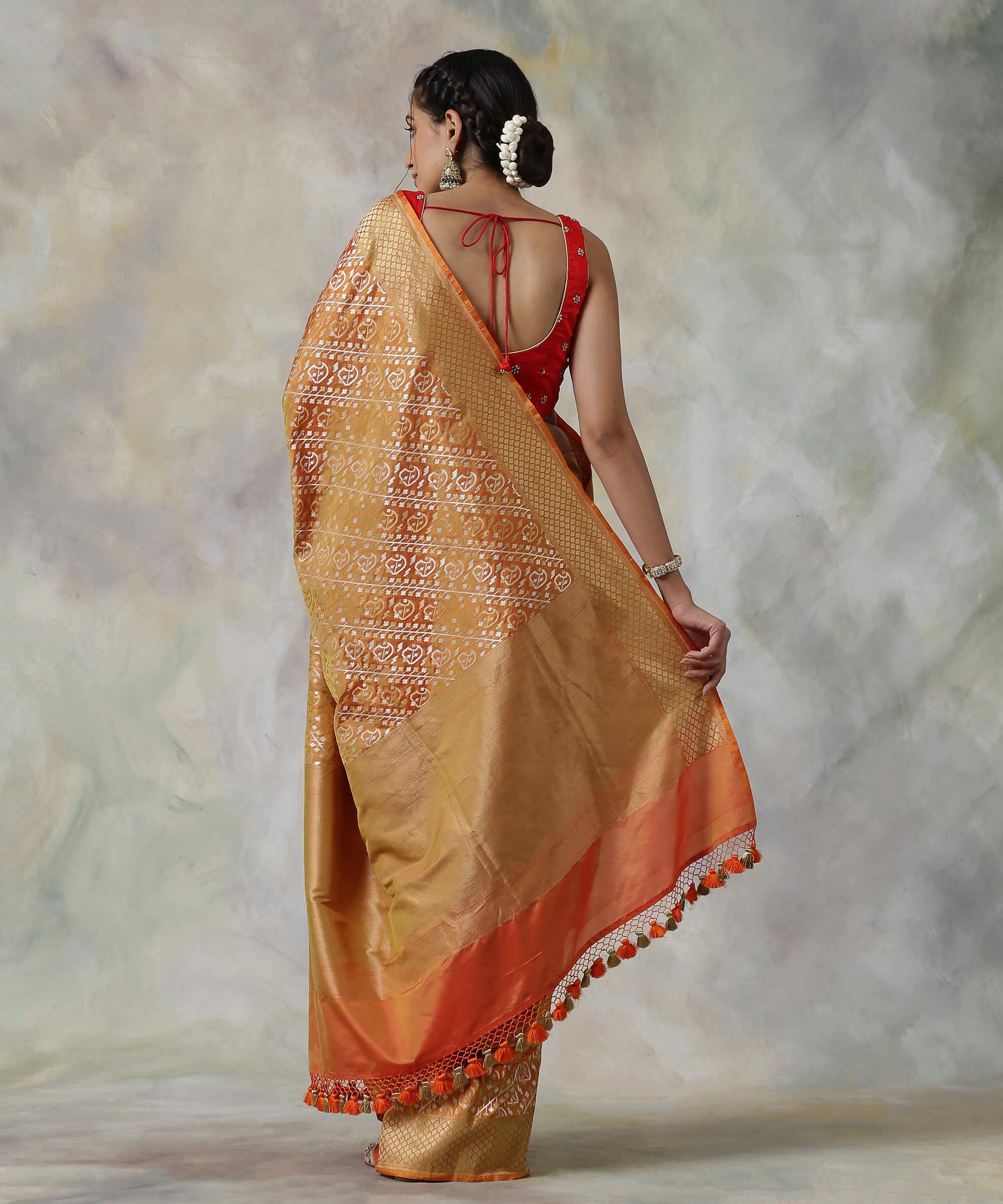 Mustard_and_Orange_Handloom_Banarasi_Katan_Silk_Saree_with_Paisleys_WeaverStory_03