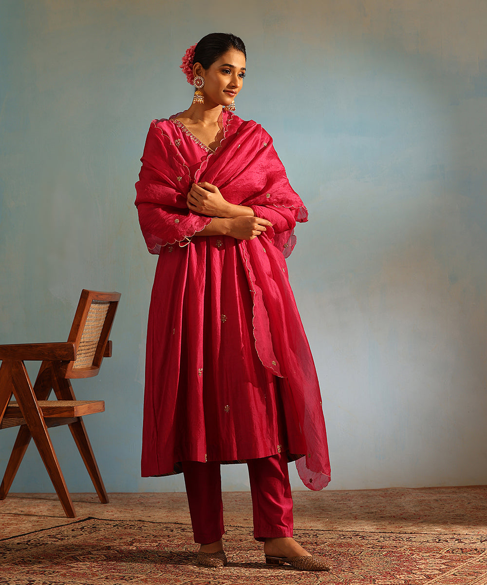Hot_Pink_Handloom_Chanderi_Silk_Kurta_With_Pants_And_Embroidered_Dupatta_WeaverStory_02