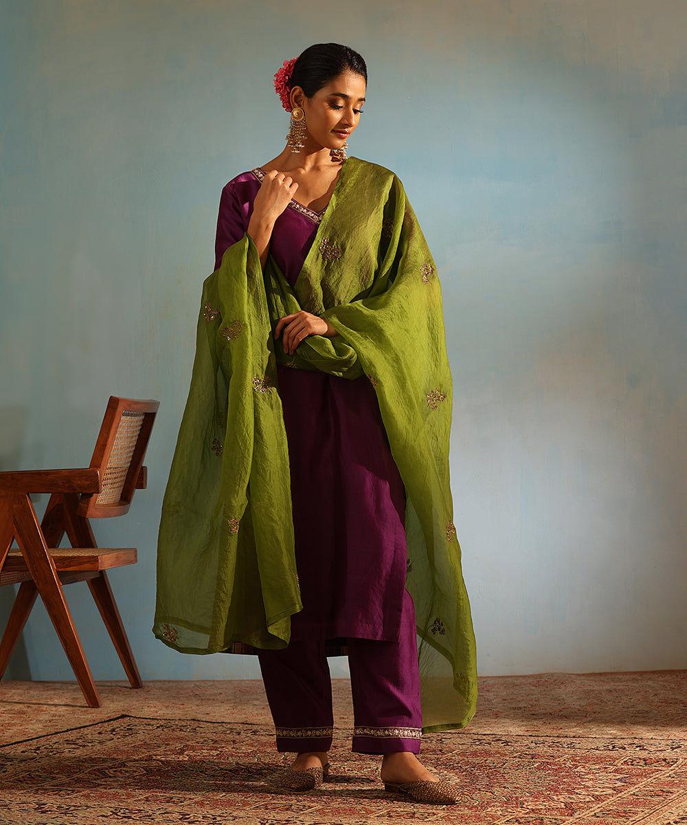 Handloom_Purple_Chanderi_Silk_Kurta_With_Pants_And_Organza_Dupatta_WeaverStory_01