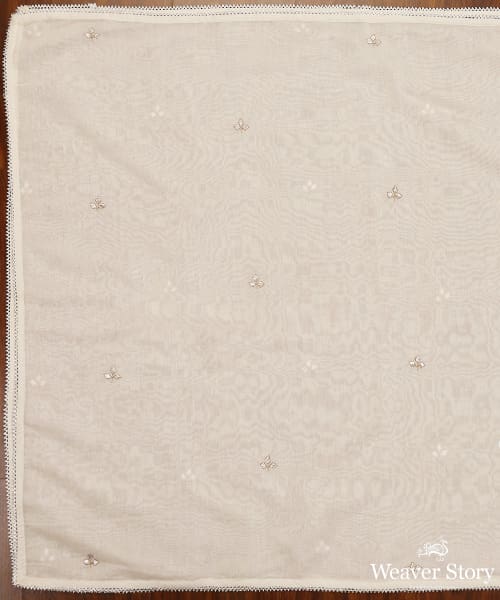 White_Handloom_Organza_Dupatta_with_Diamond_Hand_Embroidered_Motifs_WeaverStory_02