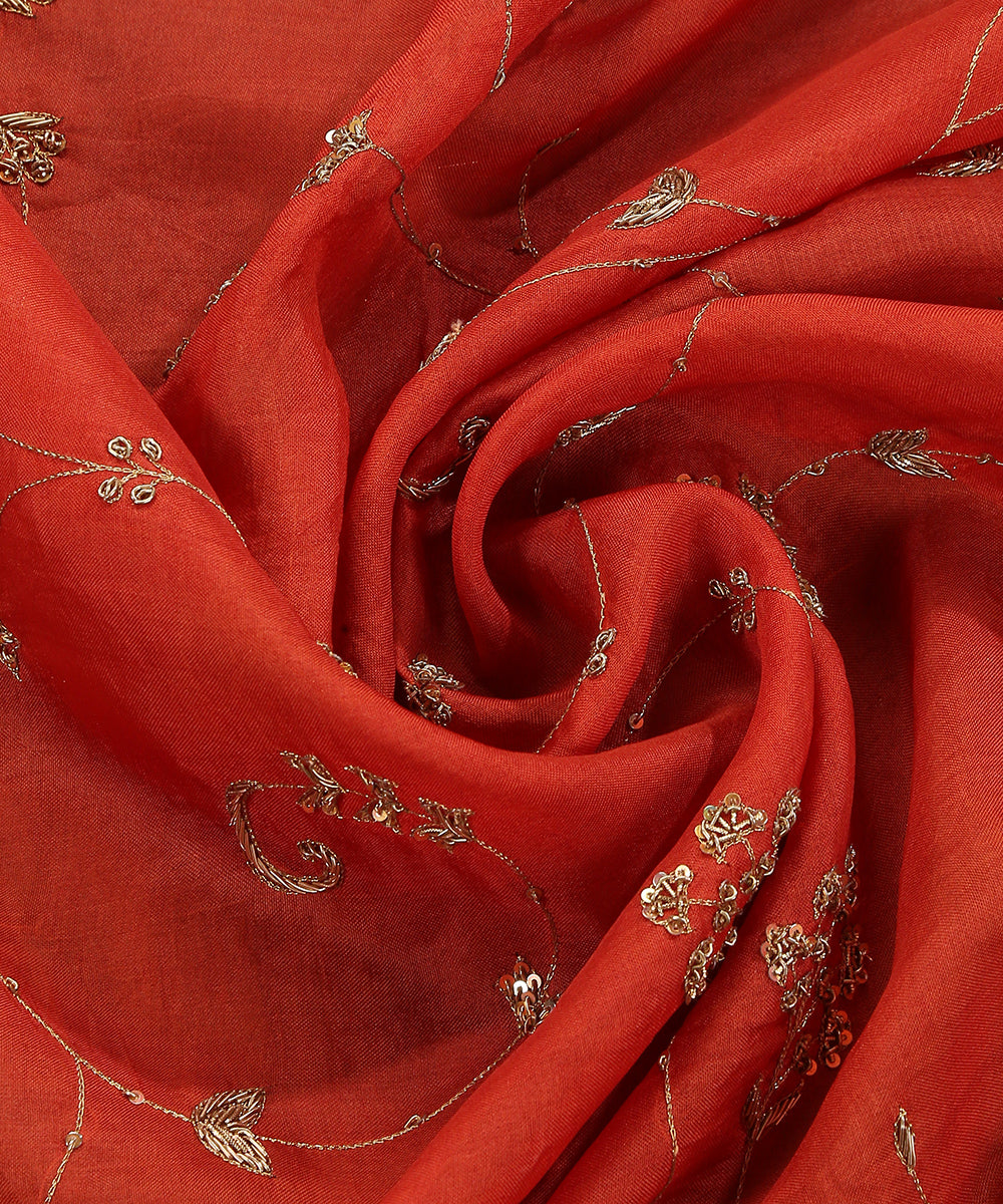 Handloom_Red_Organza_Saree_With_Zardozi_Floral_Jaal_Design_WeaverStory_05