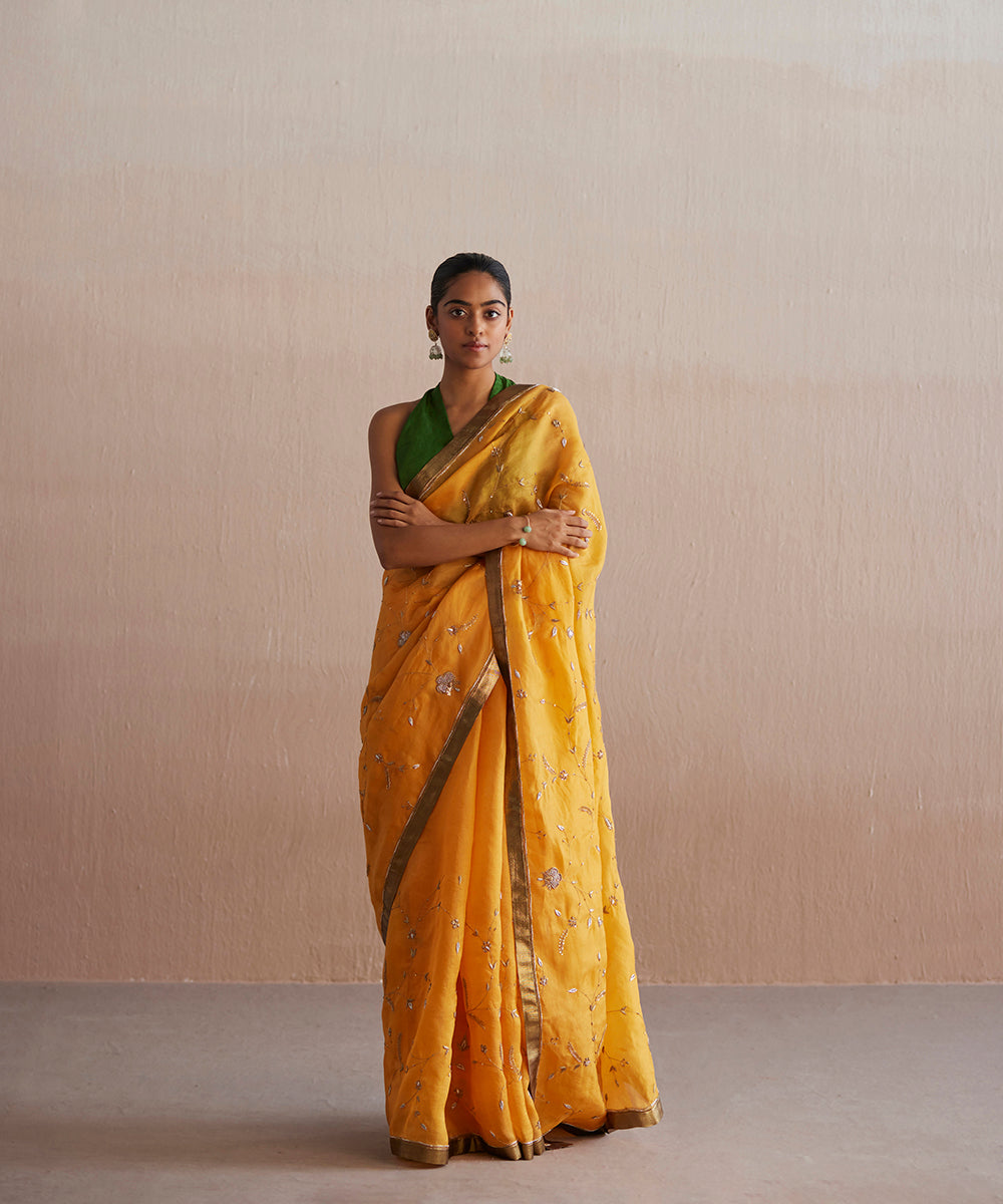 Handloom_Yellow_Organza_Saree_With_Embroidered_Zardozi_Floral_Jaal_WeaverStory_02