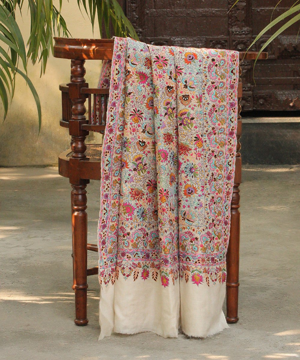 Offwhite_Pure_Pashmina_Hand_Embroidered_Shawl_With_Resham_Bharan_Embroidery_WeaverStory_01