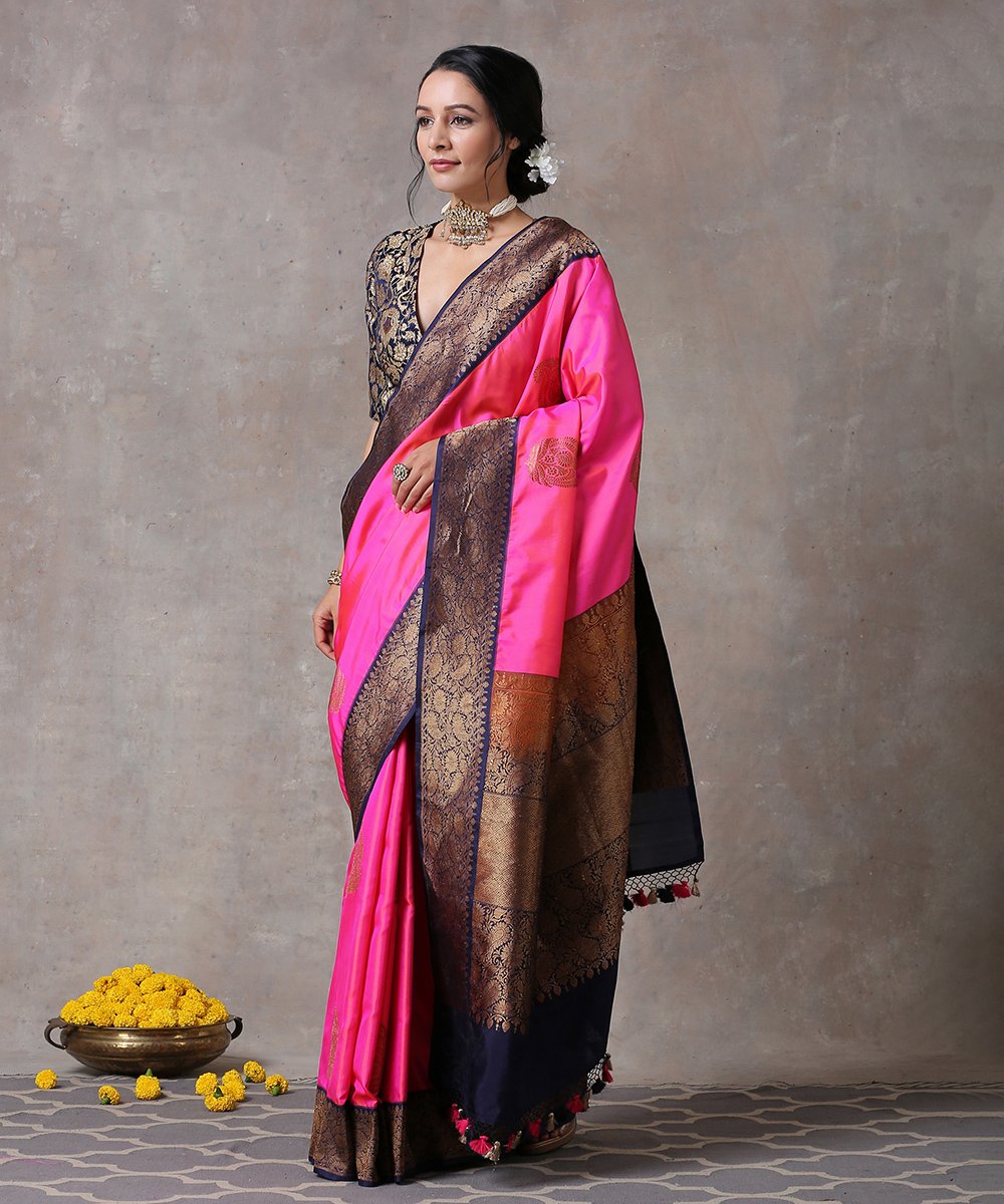 Orange_And_Pink_Handloom_Pure_Katan_Silk_Banarasi_Saree_with_Paisley_Boota_With_Ektara_Blue_Border_WeaverStory_02