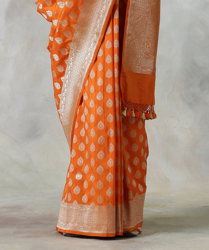Orange_Handloom_Banarasi_Saree_With_All_Over_Floral_Booti_WeaverStory_04