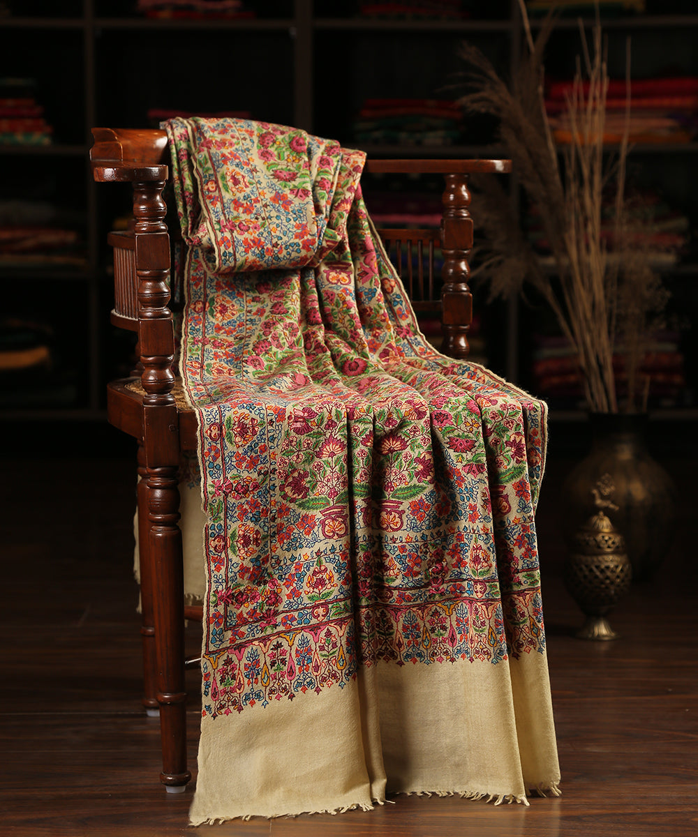 Cream_Handwoven_Pure_Pashmina_Shawl_With_Kalamkari_And_Reshmi_Aari_Embroidery_-_Large_Size_WeaverStory_01