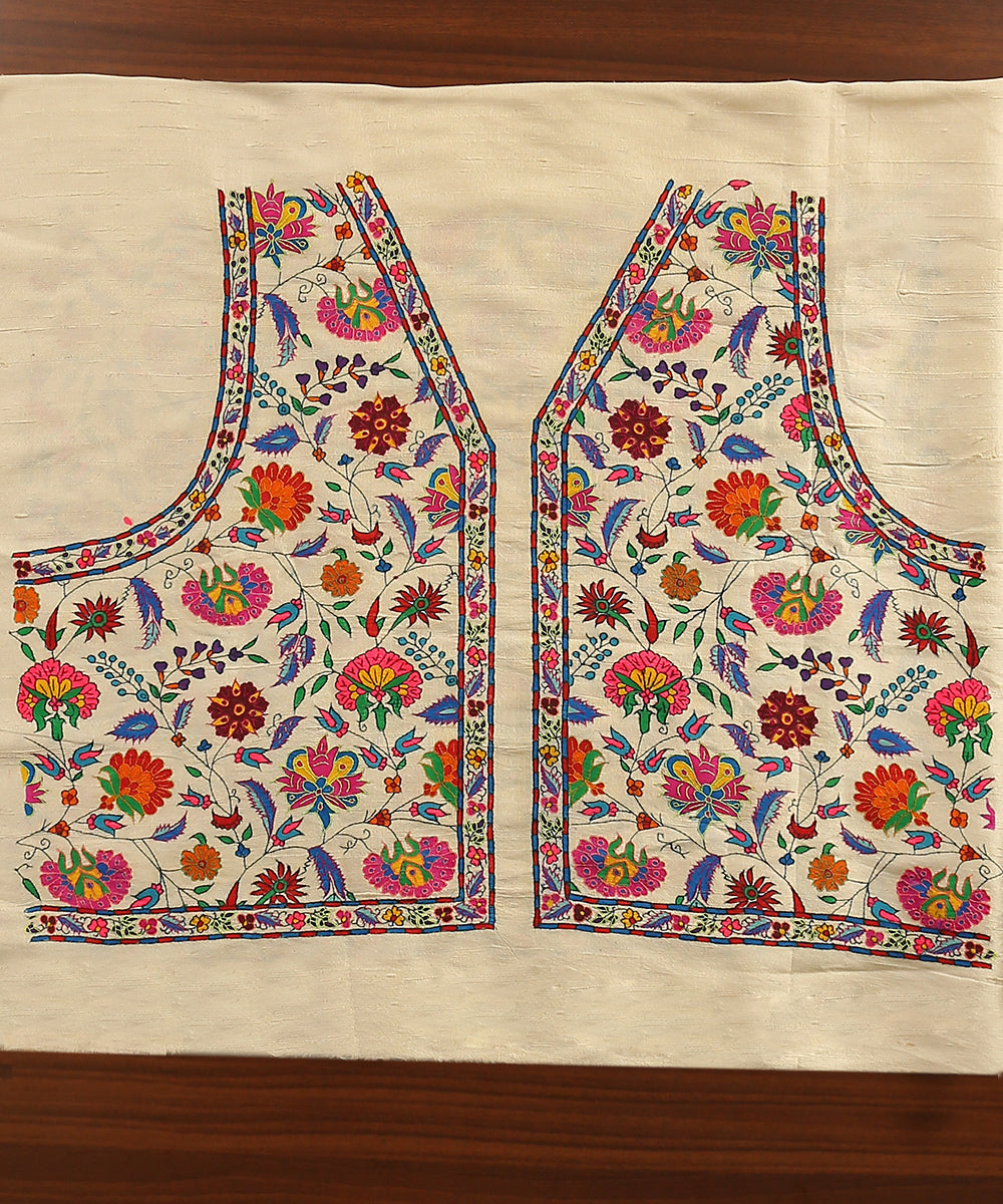 White_Raw_Silk_Hand_Embroidered_Blouse_Fabric_With_Kalamkari_And_Sozni_Kari_WeaverStory_02