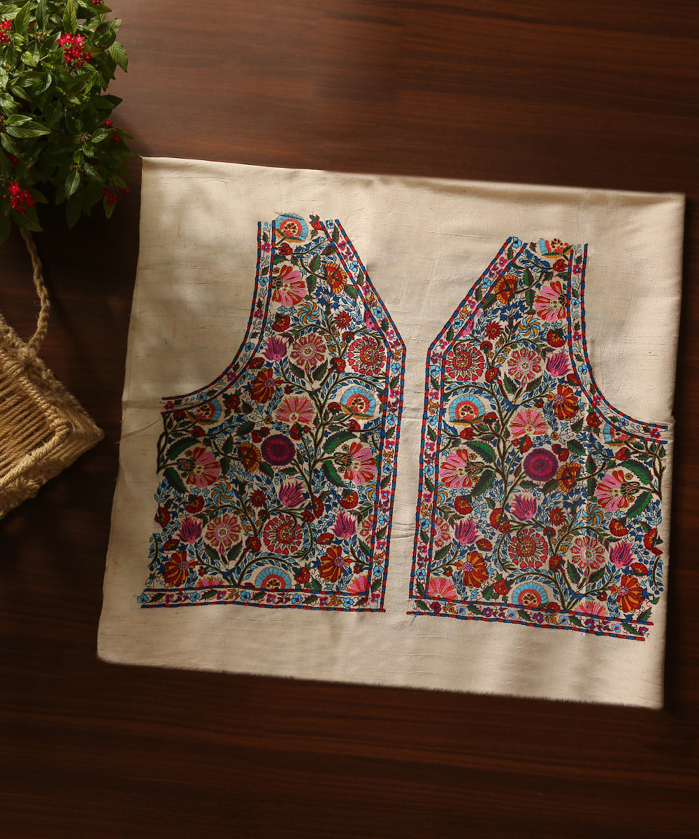 Ivory_Raw_Silk_Colorful_Blouse_Fabric_With_Kalamkari_And_Sozni_Kari_WeaverStory_01