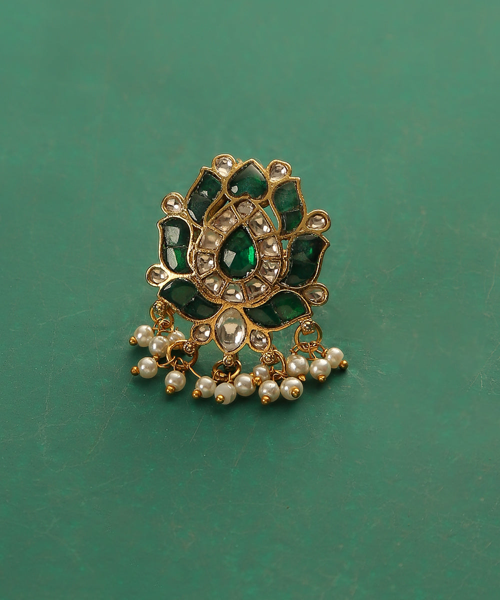 Yashfa_Handcrafted_Ring_With_Kundan,_Emerald_and_Pearls_WeaverStory_02