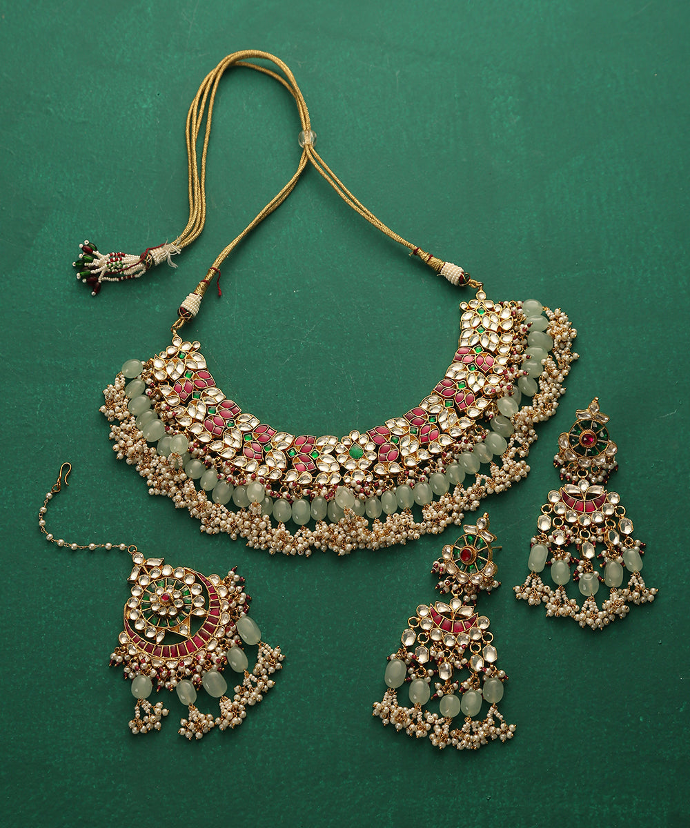 Rubaisha_Handcrafted_Necklace_Sets_With_Melons,_Kudan_And_Pearls_WeaverStory_02
