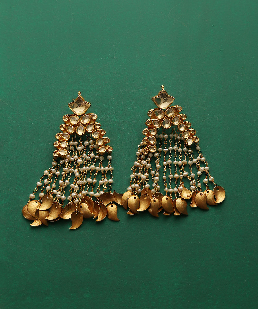 Tahoora_Handcrafted_Pure_Silver_Earrings_With_Kundan_And_Pearls_WeaverStory_02