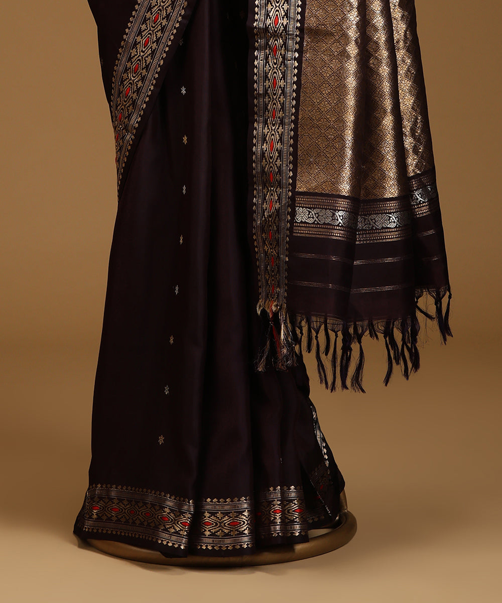Dark_Wine_Pure_Mulberry_Silk_Saree_With_Gold_Zari_Border_And_Red_Meenakari_And_All_Over_Floral_Motifs_WeaverStory_03