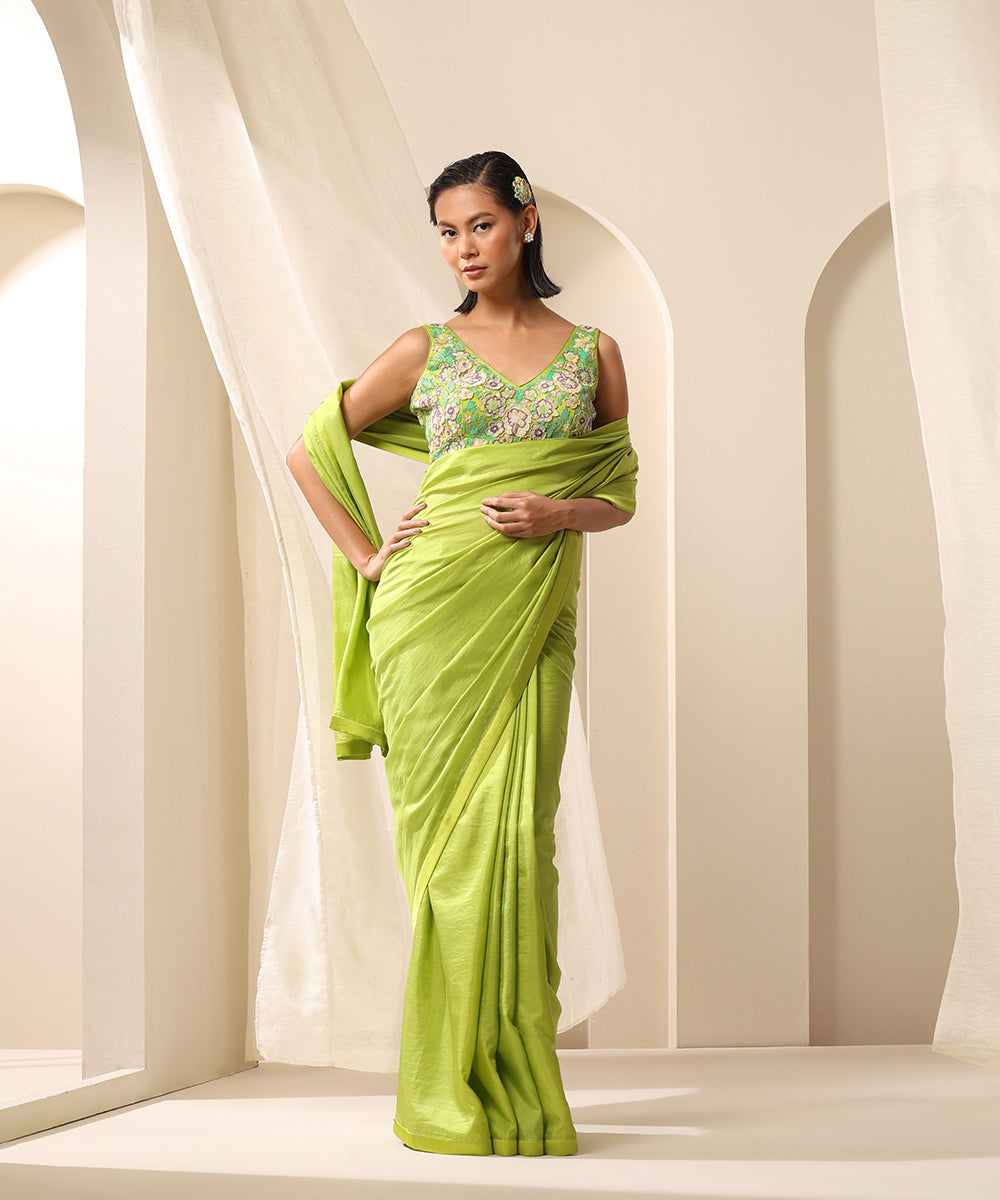 Lime_Green_Pure_Silk_Saree_With_Satin_Edges_WeaverStory_02