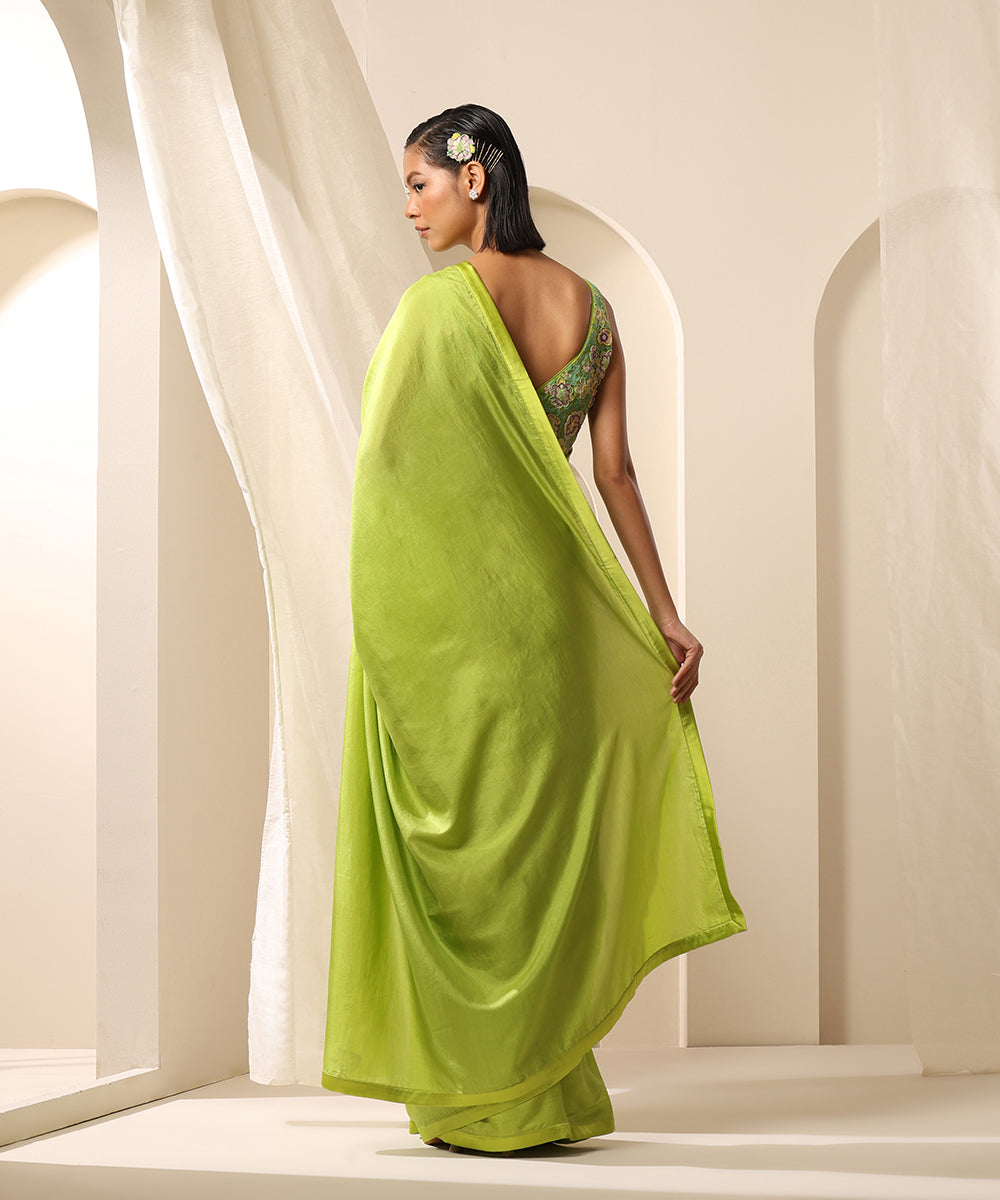 Lime_Green_Pure_Silk_Saree_With_Satin_Edges_WeaverStory_03