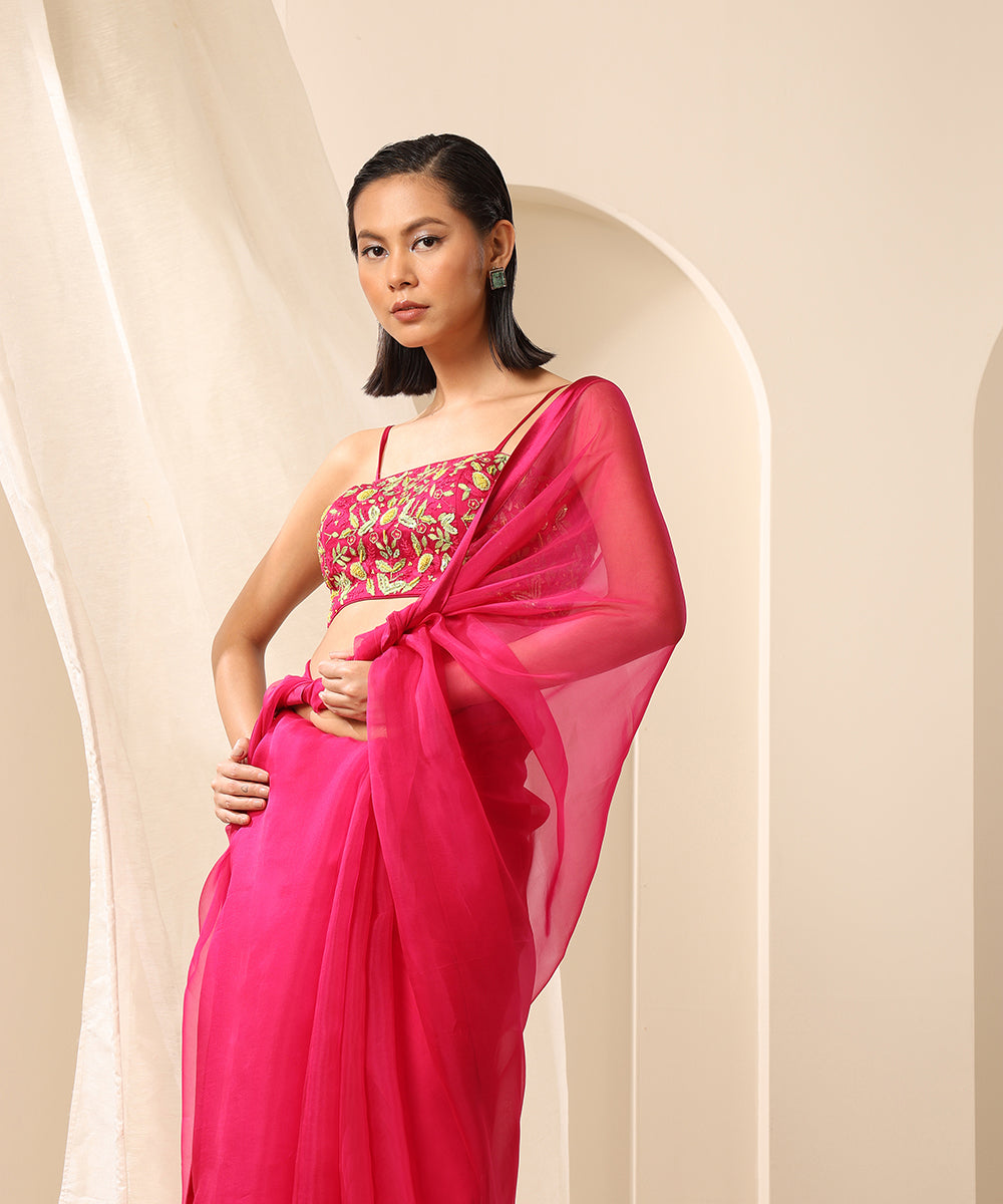 Magenta_Pure_Organza_Saree_With_Satin_Edges_WeaverStory_01