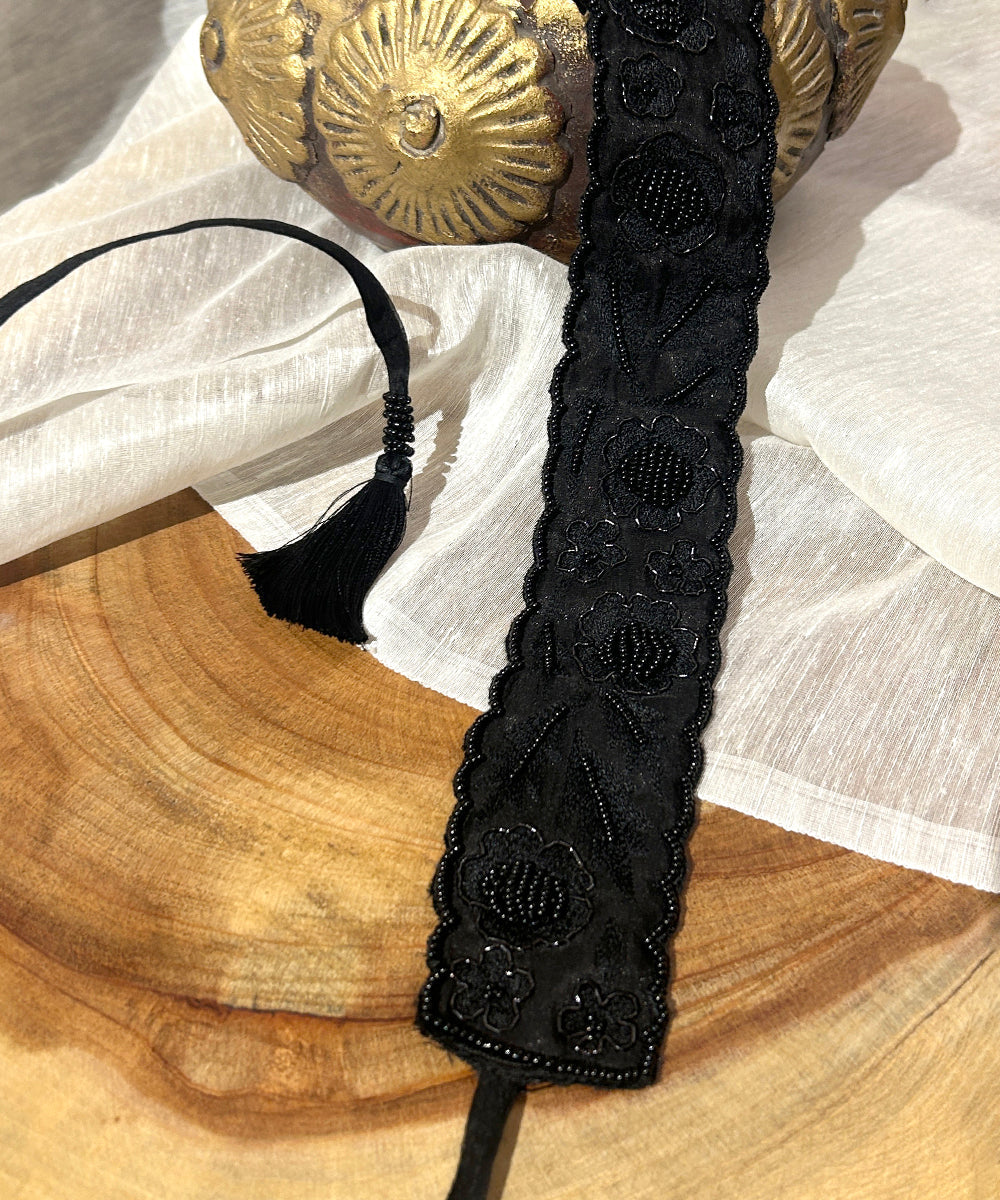 Black_Waist_Belt_With_Beaded_Embroidery_And_Tassels_WeaverStory_01