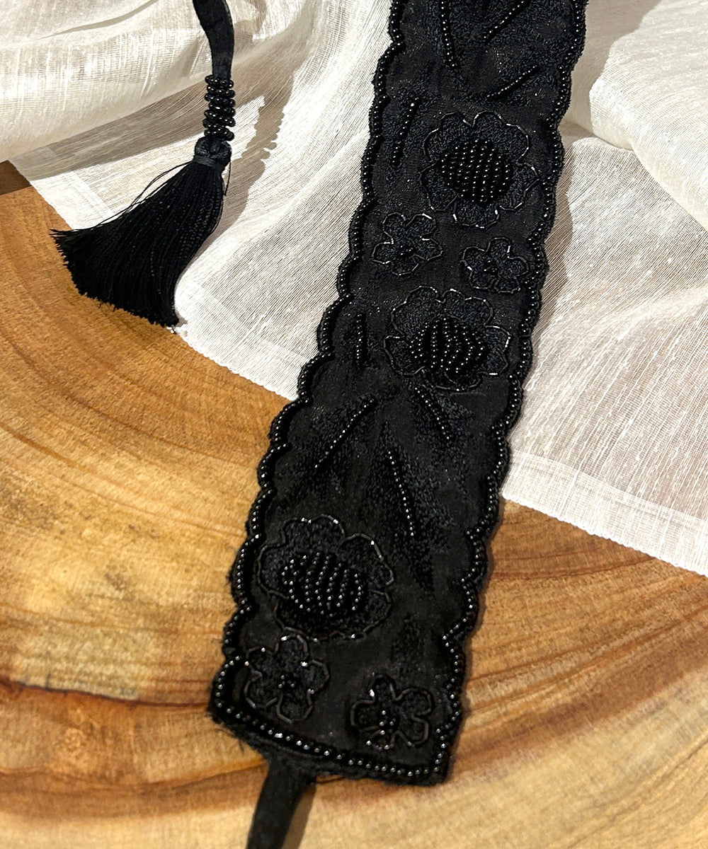Black_Waist_Belt_With_Beaded_Embroidery_And_Tassels_WeaverStory_02