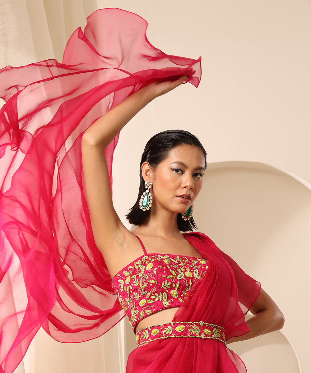 Magenta_Pre-stitched_Side_Slit_Organza_Saree_With_Satin_Edges_WeaverStory_01