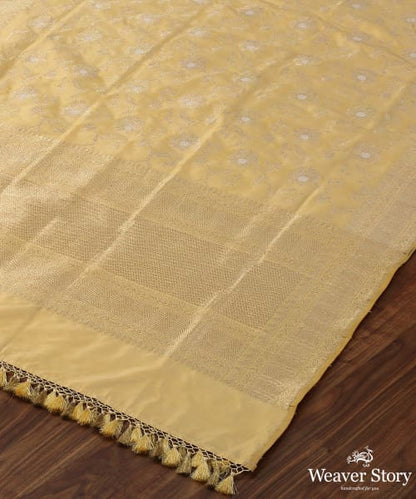 Pale_Yellow_Handloom_Sona_Rupa_Pure_Katan_Silk_Banarasi_Dupatta_with_Kadhwa_Jangla_WeaverStory_04