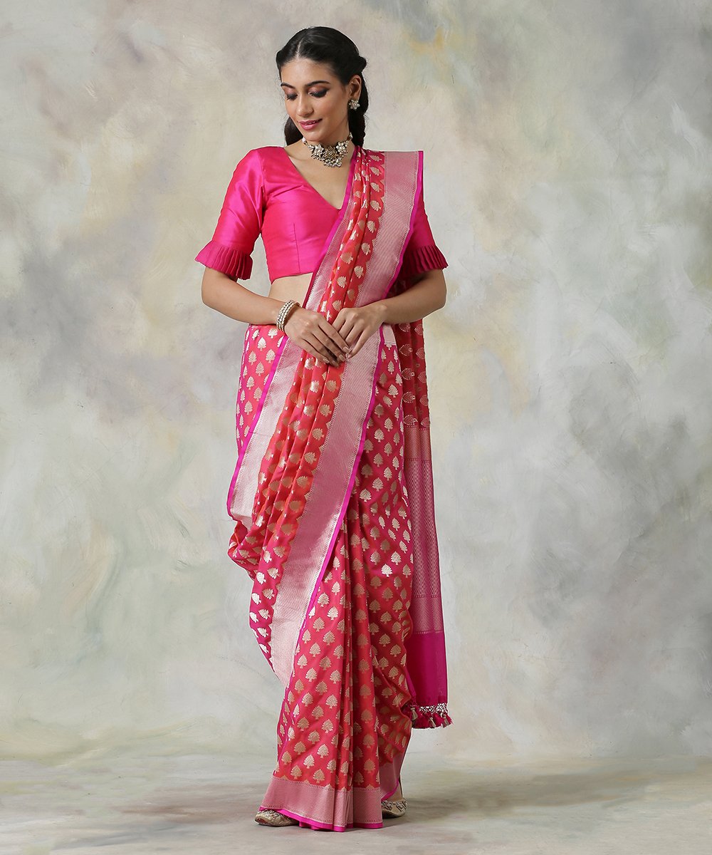 Pink_Dual_Tone_Handloom_Katan_SIlk_Banarasi_Saree_With_All_Over_Leaf_Booti_WeaverStory_02