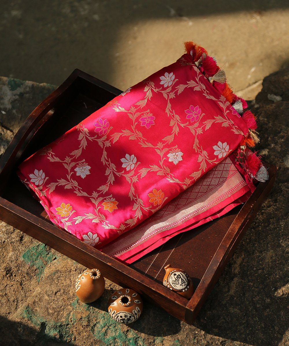 Pink_Pure_Katan_Silk_Handloom_Kadhwa_Jangla_Banarasi_Dupatta_with_Meenakari_WeaverStory_01