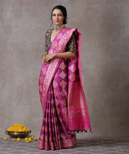 Pink_Handloom_Pure_Katan_Silk_Kadhwa_Banarasi_Saree_With_Gold_and_Silver_Zari_Big_Booti_WeaverStory_02