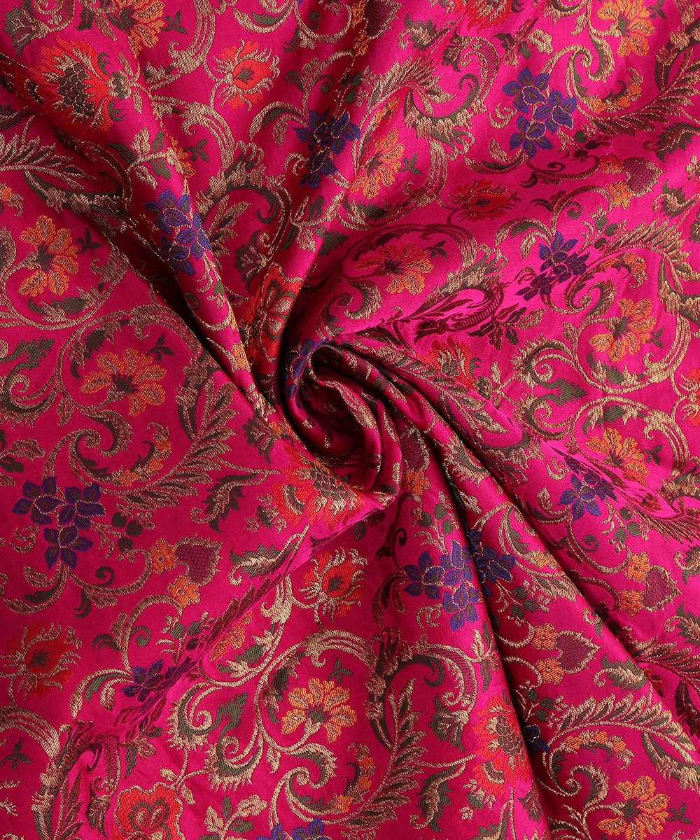 Pink_Handloom_Pure_Katan_Silk_Meenakari_Kimkhab_Banarasi_Fabric_WeaverStory_05