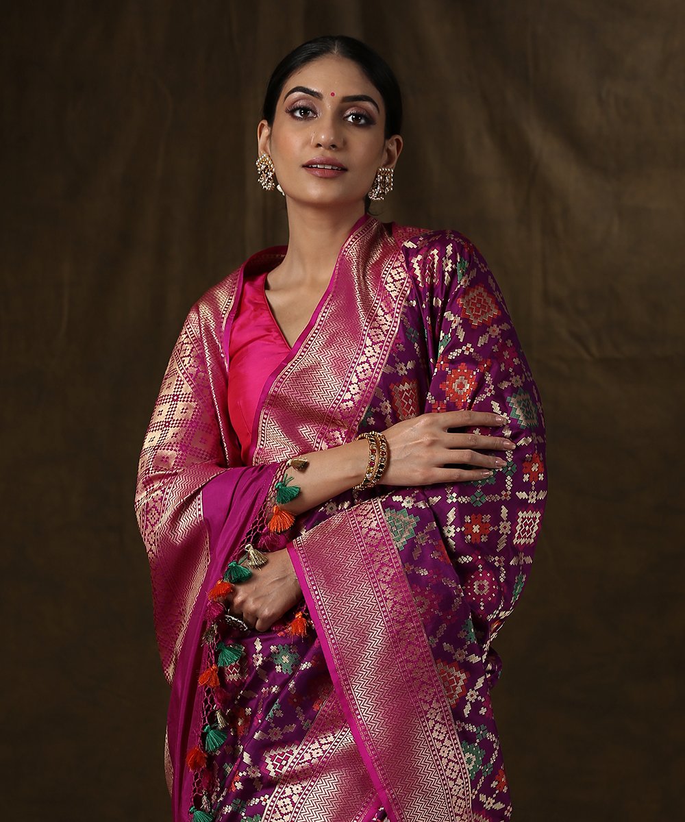 Purple_Handloom_Banarasi_Patola_Saree_With_Pink_Border_WeaverStory_01