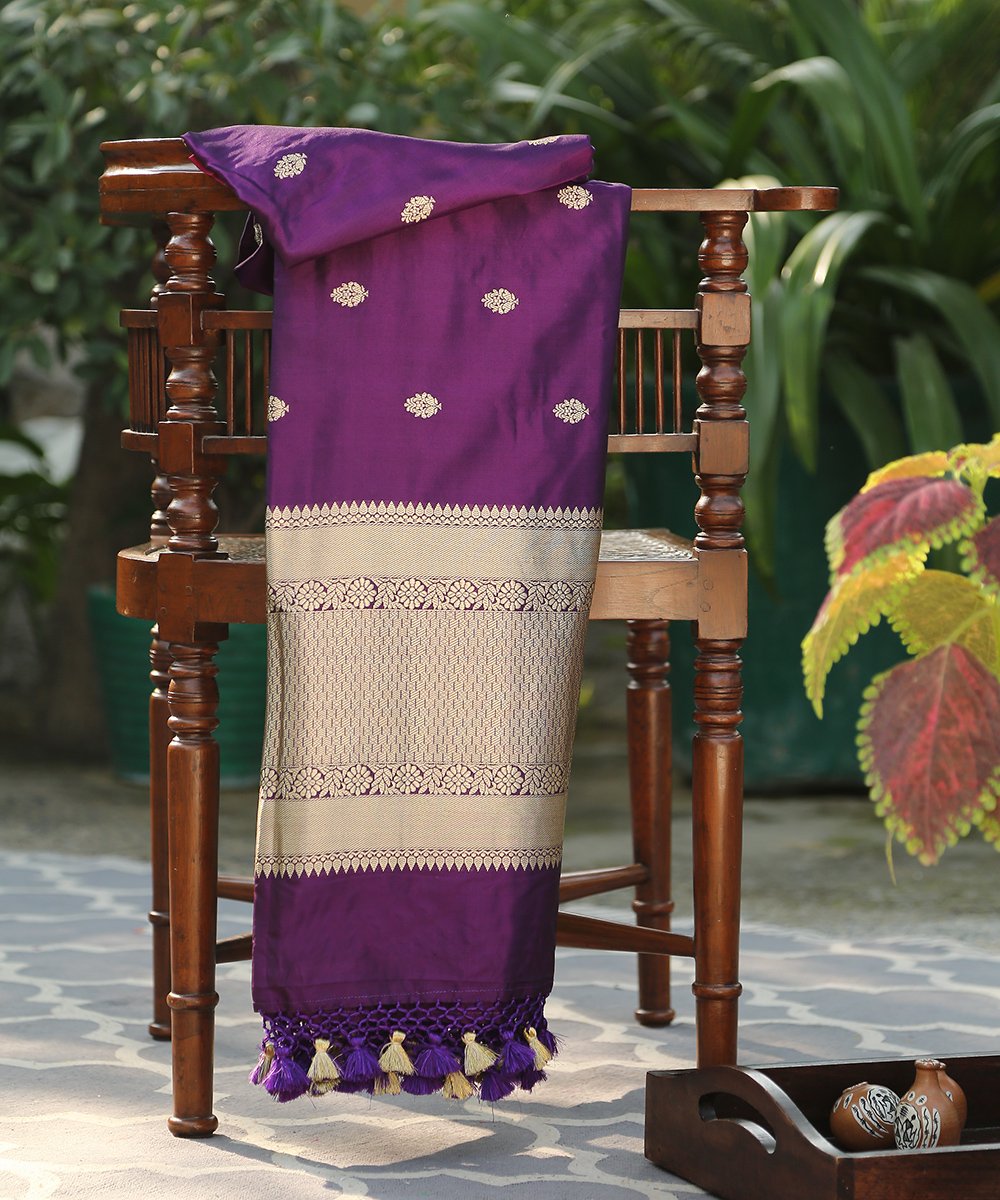 Purple_Handloom_Kadhwa_Booti_Banarasi_Dupatta_with_Wine_Selvedge_WeaverStory_01