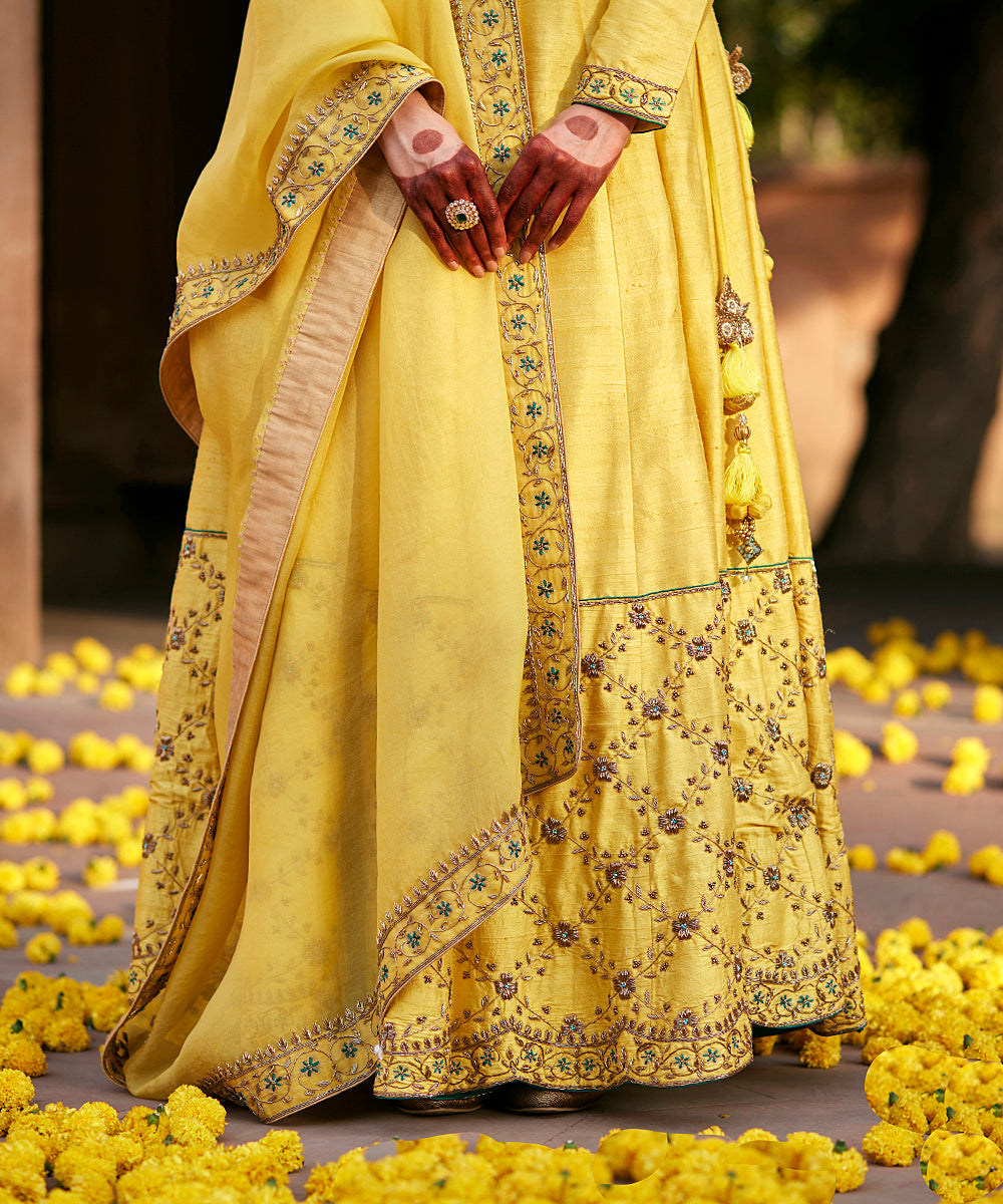 Yellow_Raw_Silk_Embroidered_Lehenga_With_Embroidered_Blouse_And_Organza_Dupatta_WeaverStory_07