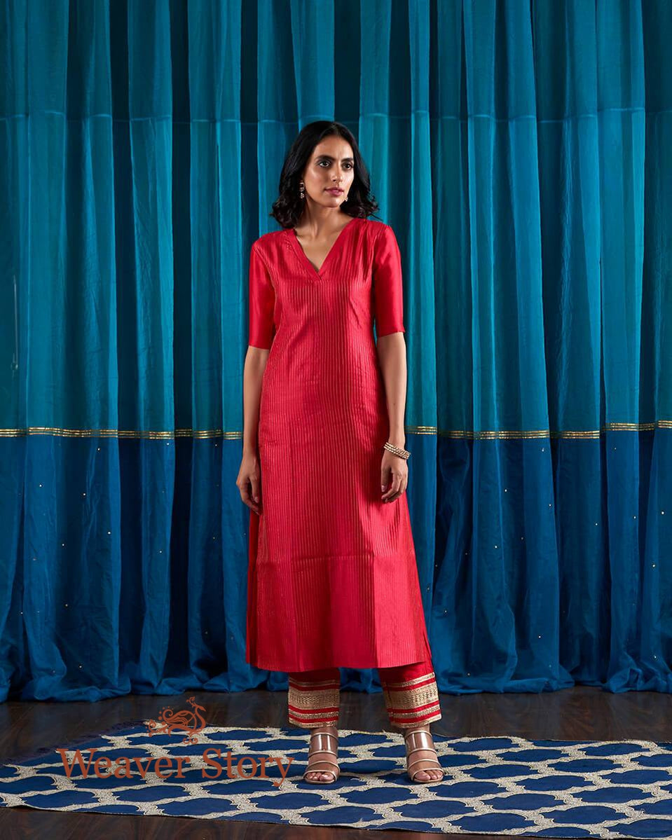 Red_Tagai_Tunic_with_Gotta_Farshi_Pants_WeaverStory_01