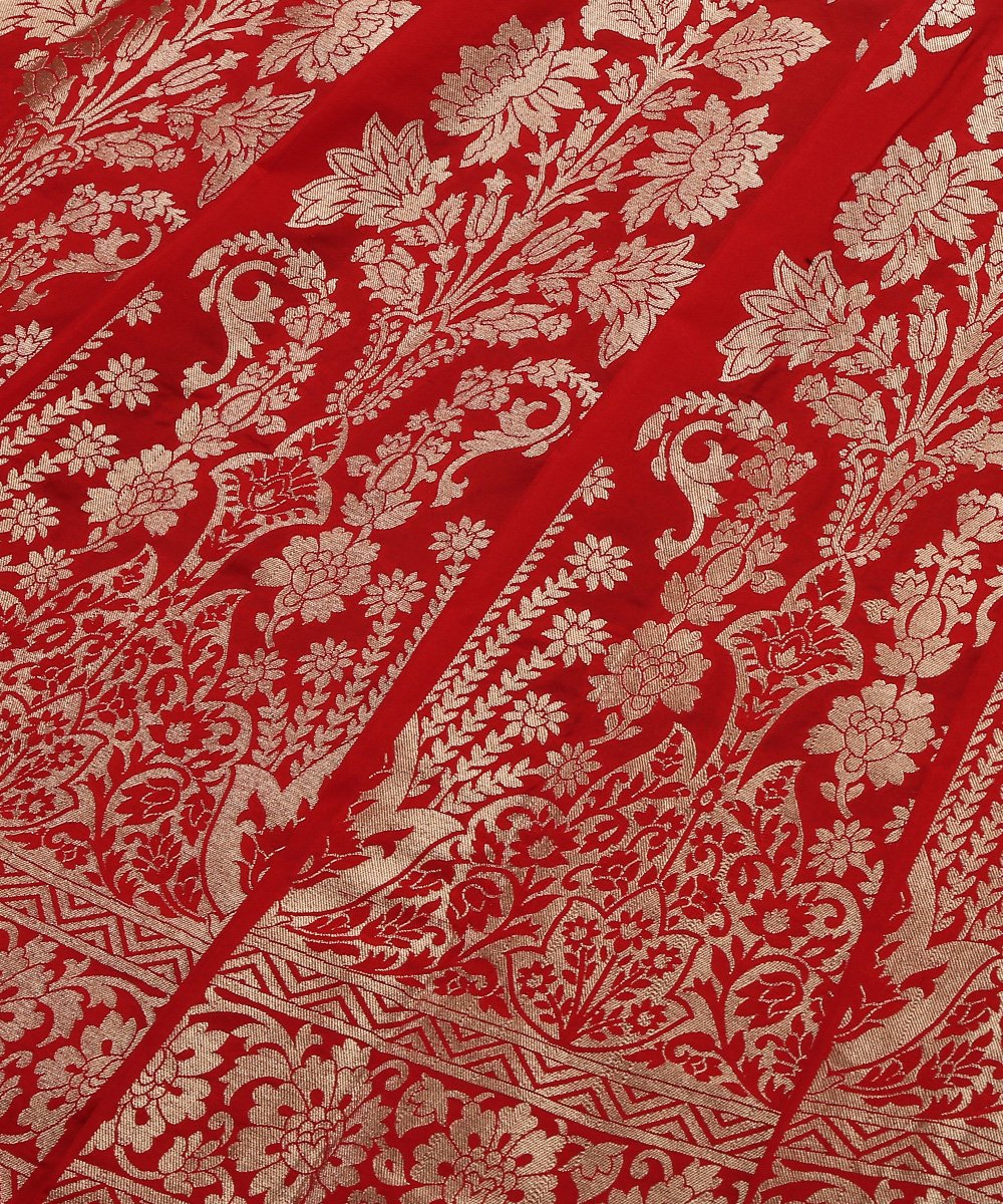 Red_Handloom_Cutwork_Katan_Silk_Banarasi_Lehenga_with_Floral_Jaal_Design_WeaverStory_03