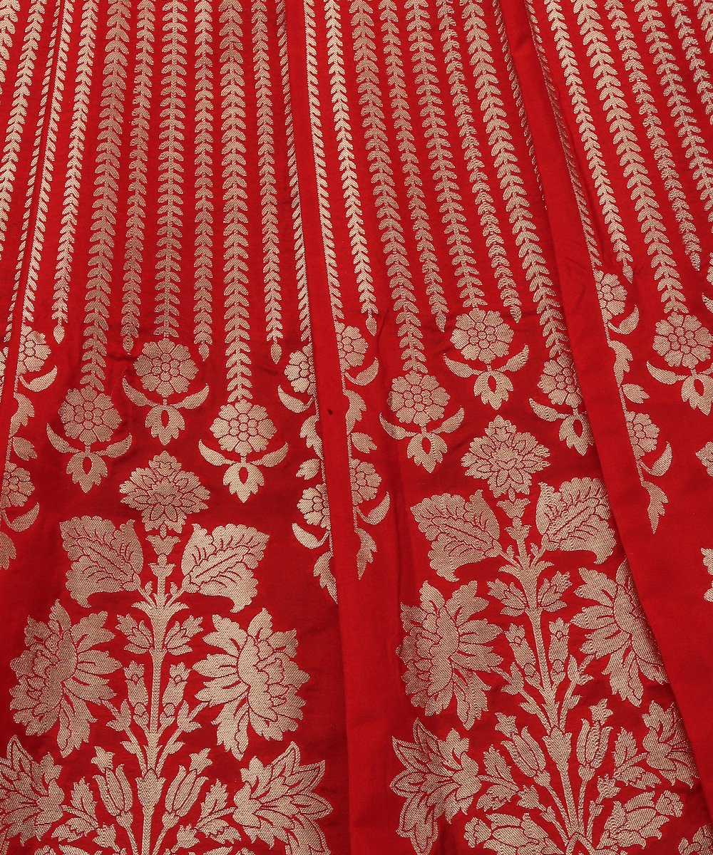 Red_Handloom_Cutwork_Katan_Silk_Banarasi_Lehenga_with_Floral_Jaal_Design_WeaverStory_04