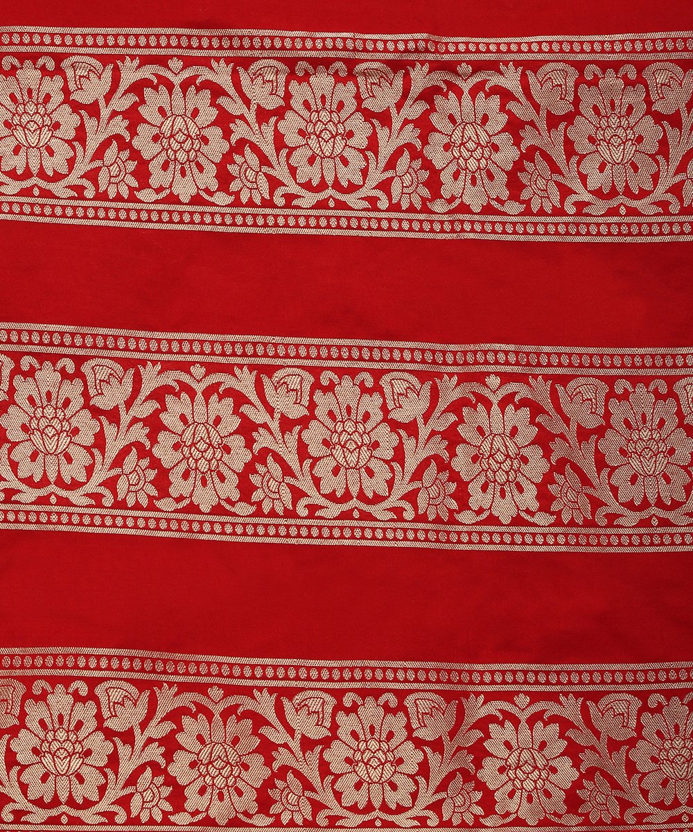 Red_Handloom_Cutwork_Katan_Silk_Banarasi_Lehenga_with_Floral_Jaal_Design_WeaverStory_07